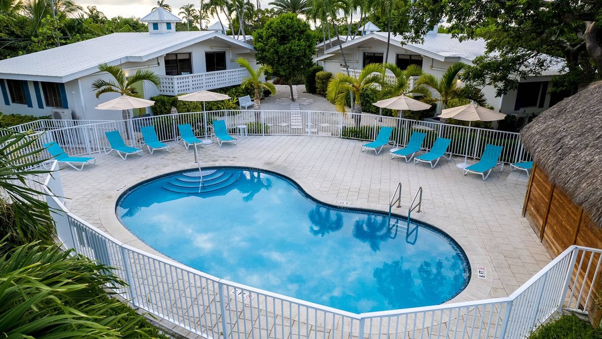 Islamorada Hotel | Comfort and Convenience! Free Onsite Parking, Pets Allowed, Free Breakfast