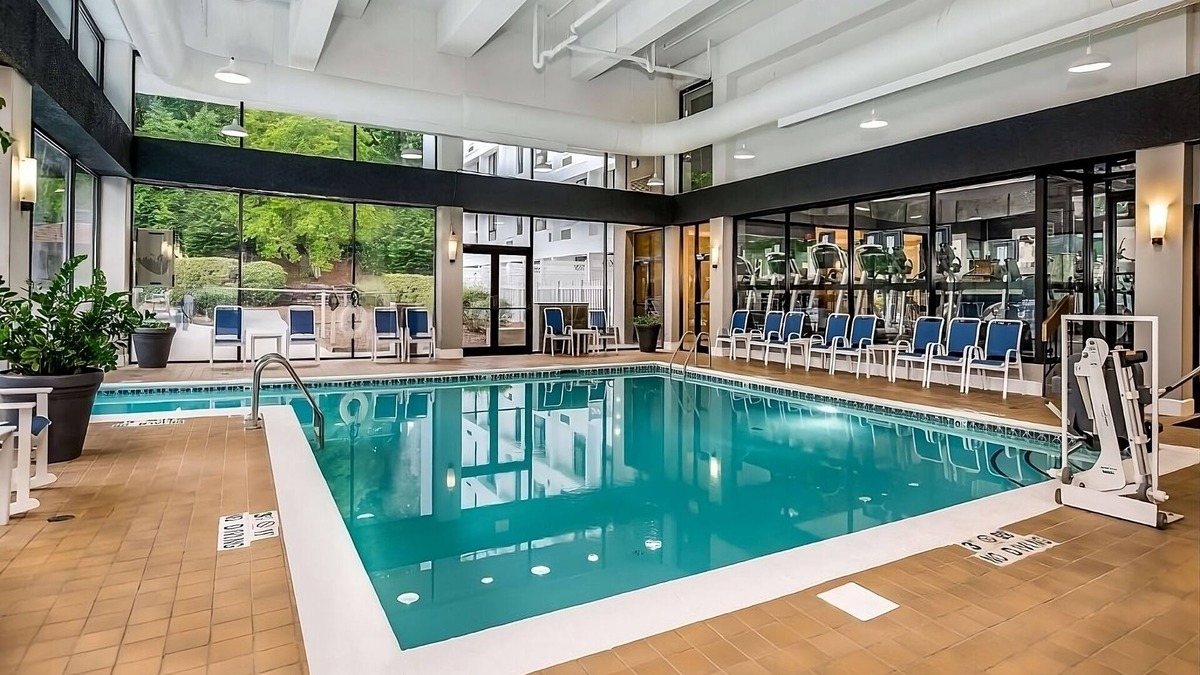 Executive Park Hotel | Comfort and Convenience! 3 Convenient Units, Pet-Friendly, Parking, Pools!
