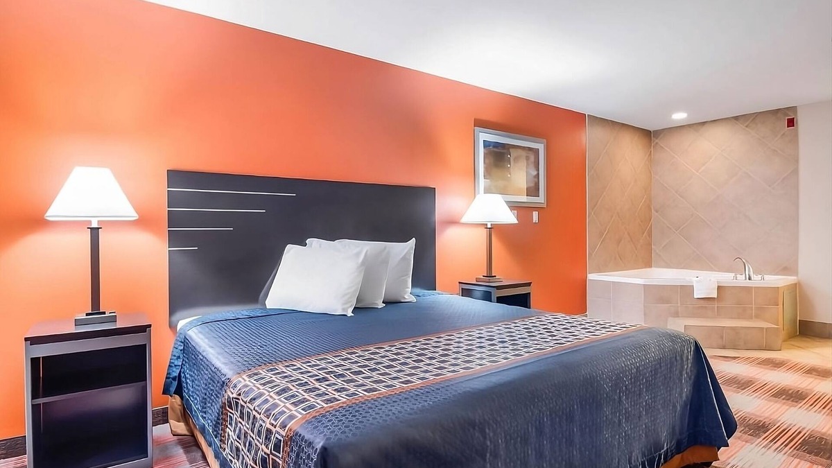 Mableton Hotel | Comfort and Convenience! Free Parking, Near Heritage Park & River Line Park