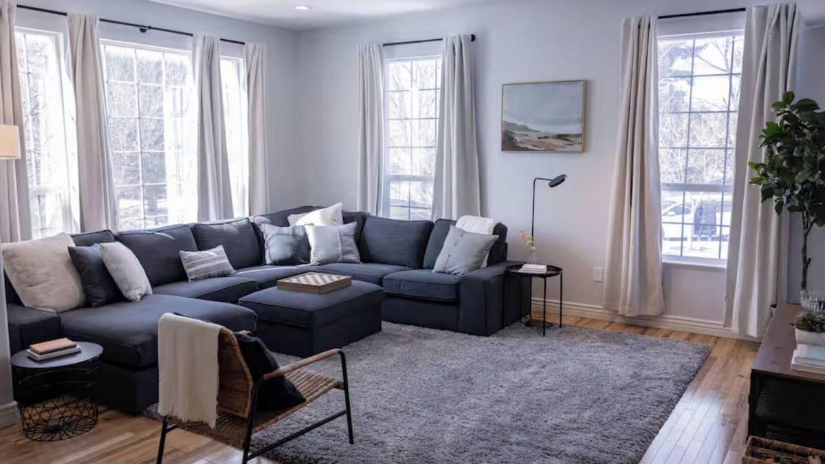 Foot Hills House | Comfort and Luxury! Smart TVs in every room!