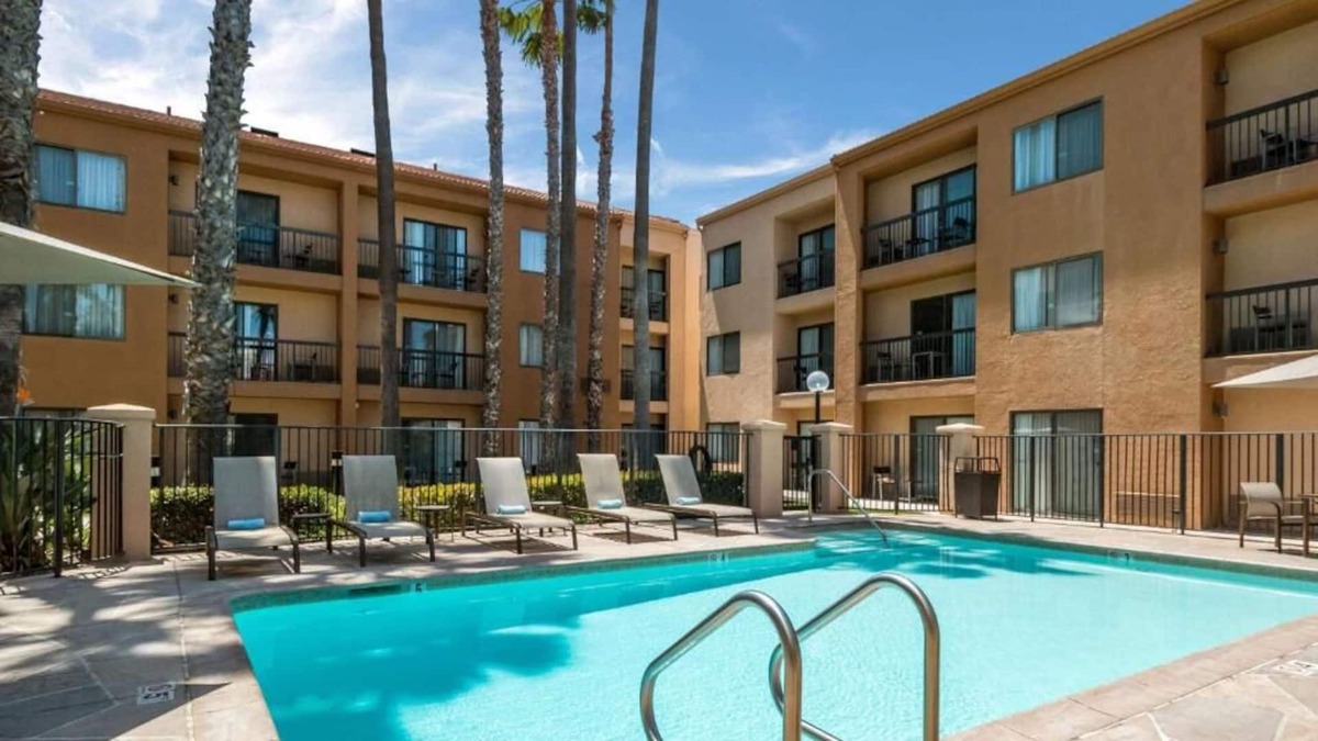 Downtown Village House | Comfort and Relaxation! TWO Contemporary Units, Swimming Pool, Paws are Welcome!