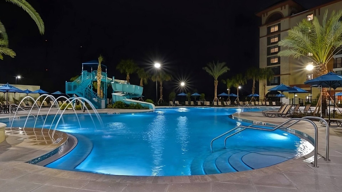Florida Central Atlantic Coast Hotel | Comfort and Relaxation! Kitchenette, Swimming Pool, Pet-friendly Property!