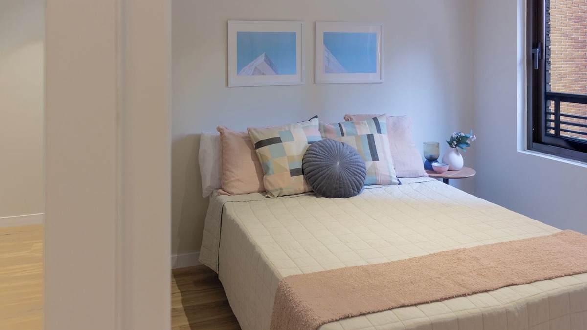 Mestalla Apartment | Comfort and Sunshine: Three Bedroom flat in Mestalla