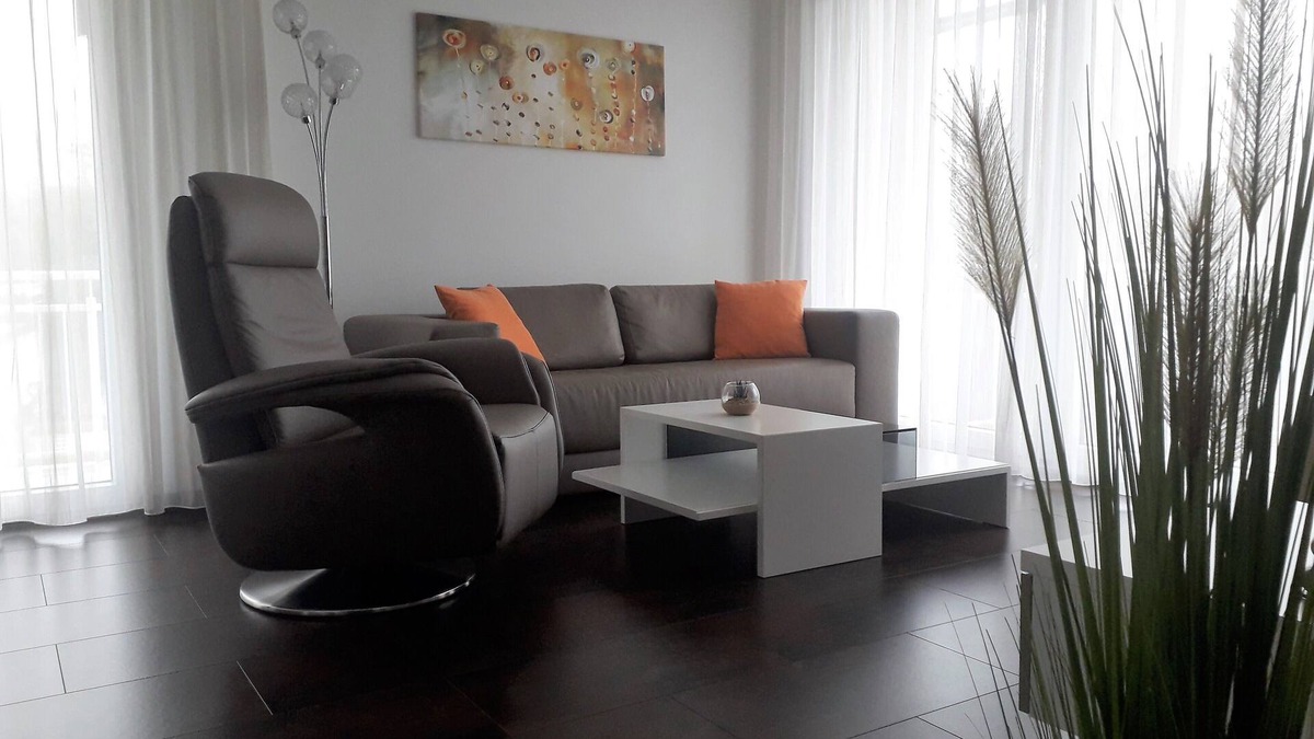 Hertingen Apartment | Comfort apartment Black Forest view near golf course
