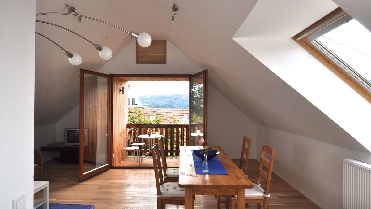 Leutschach Apartment | Comfort apartment with panoramic views of the vineyards, WiFi