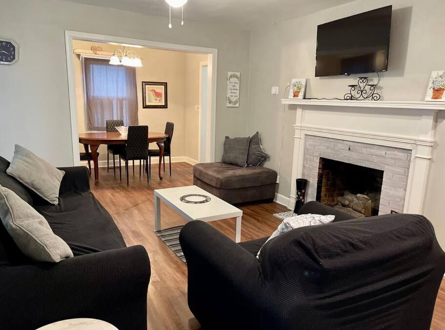 Elizabeth City House | Comfort by The University & Waterfront