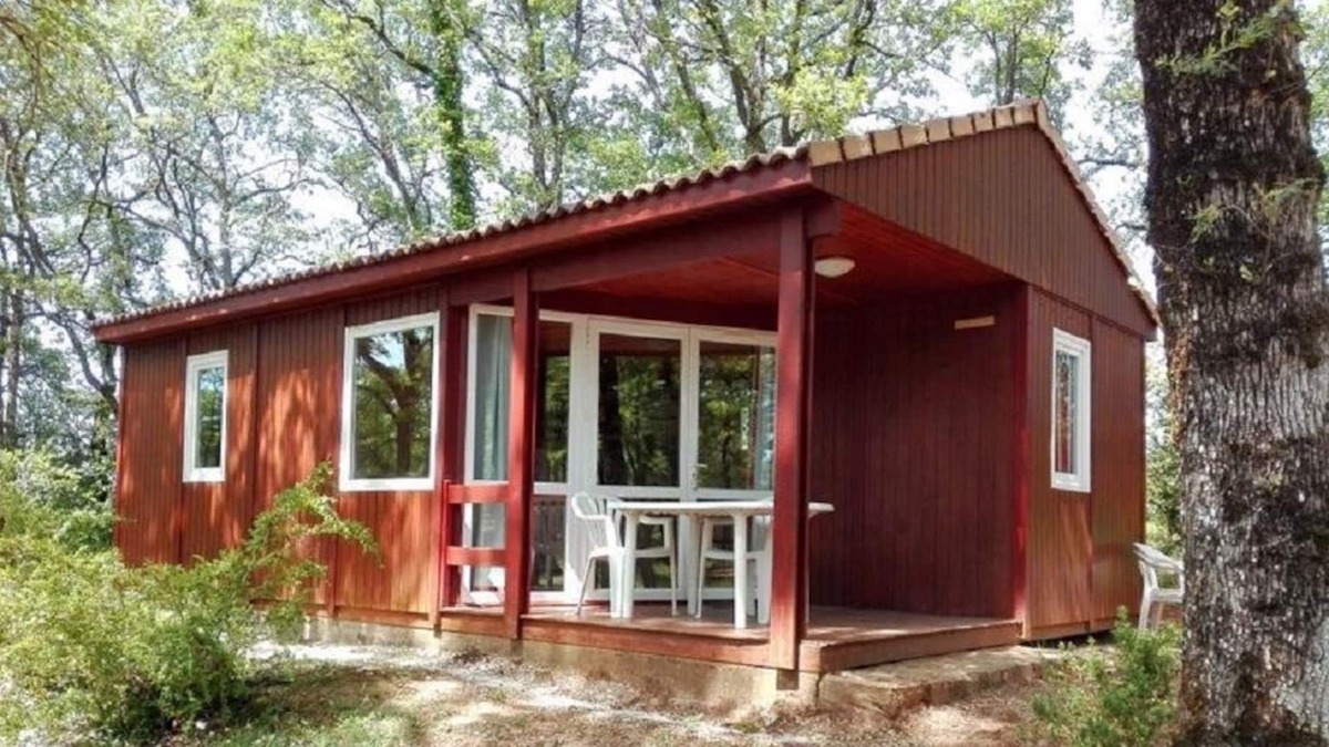 Saint-Cirq-Lapopie Ski Chalet | COMFORT CHALET IDEAL FOR 1 FAMILY WITH 3 CHILDREN OR 2 COUPLES (2)