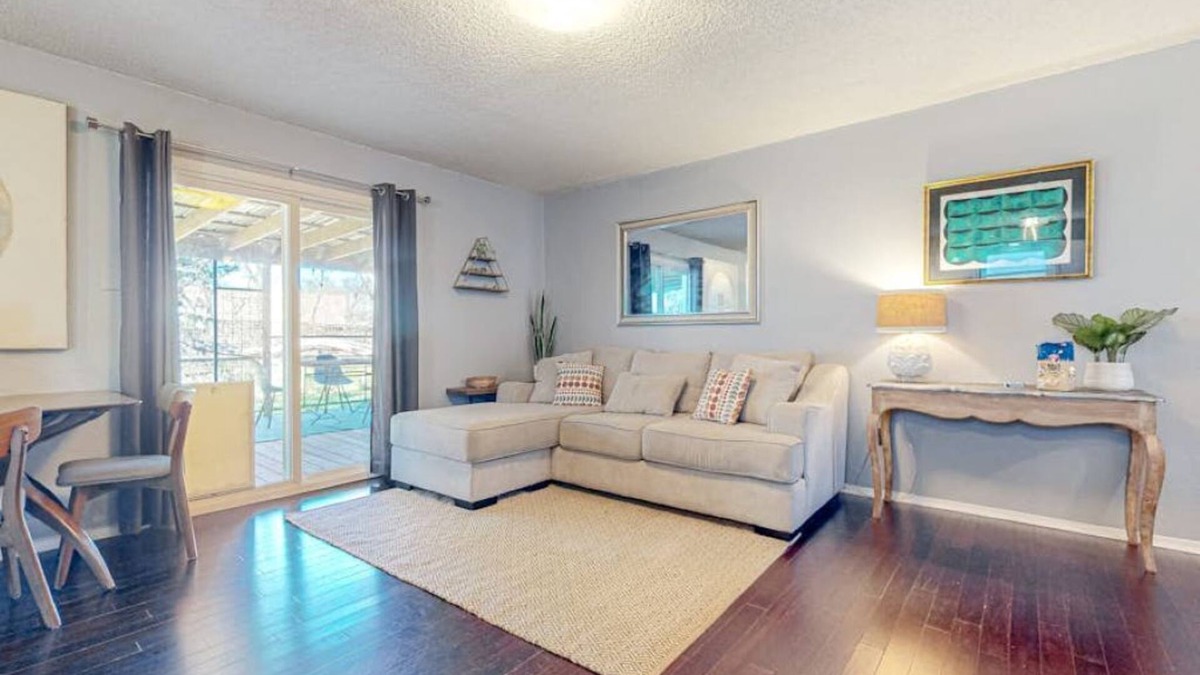Austin House | Comfort, convenience, and luxury appointments ☆SouthWest Austin Hideaway
