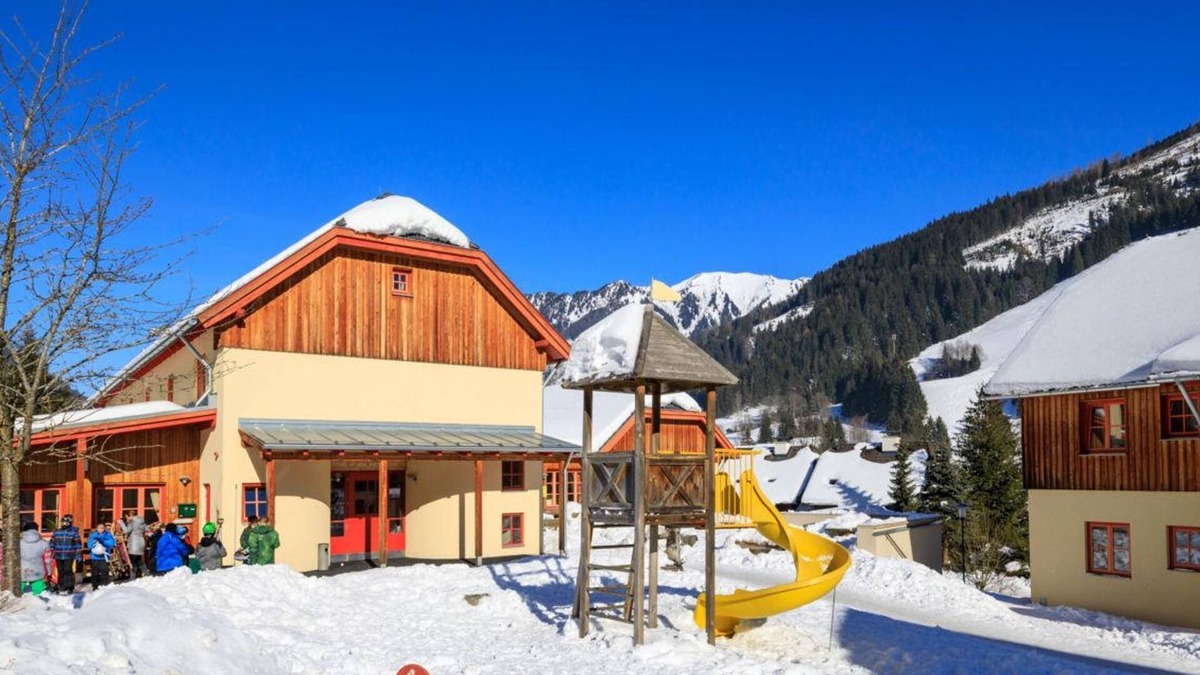 Irdning-Donnersbachtal Cottage | Comfort four-bed room (half board) - JUFA Hotel Donnersbachwald*