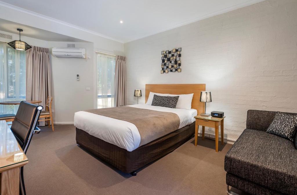 Seymour Hotel | Comfort Inn Coach & Bushmans