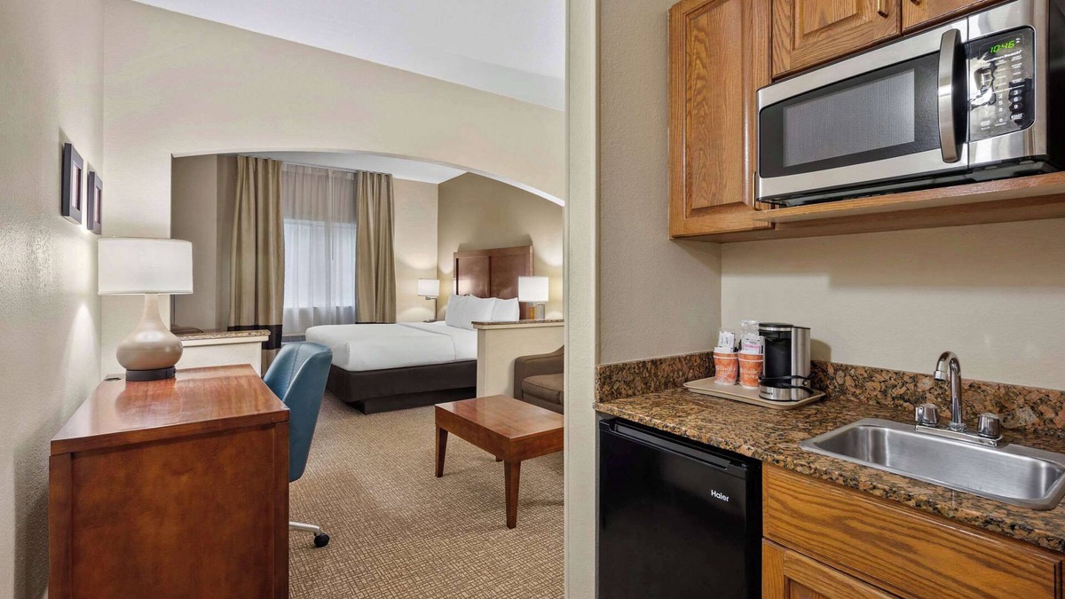 Fort Myers Hotel | Comfort Inn Fort Myers Northeast