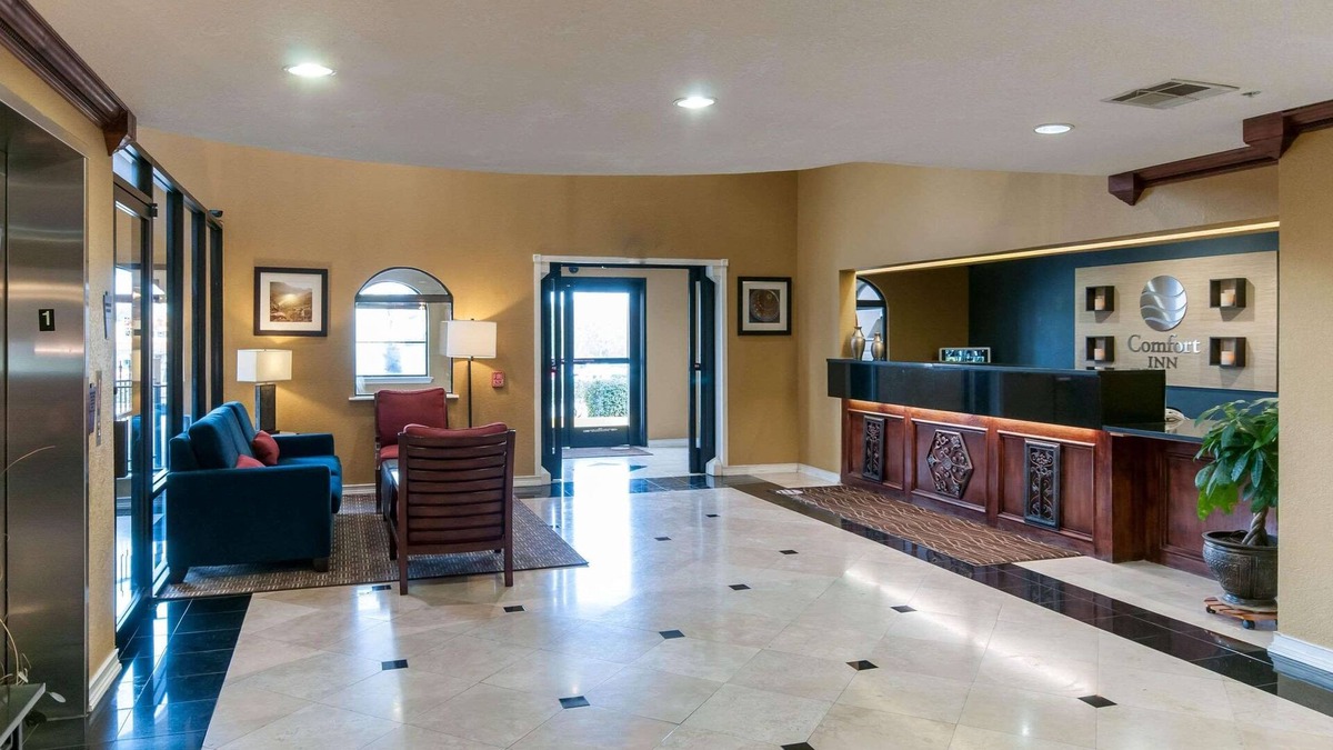 Conroe Hotel | Comfort Inn North Conroe