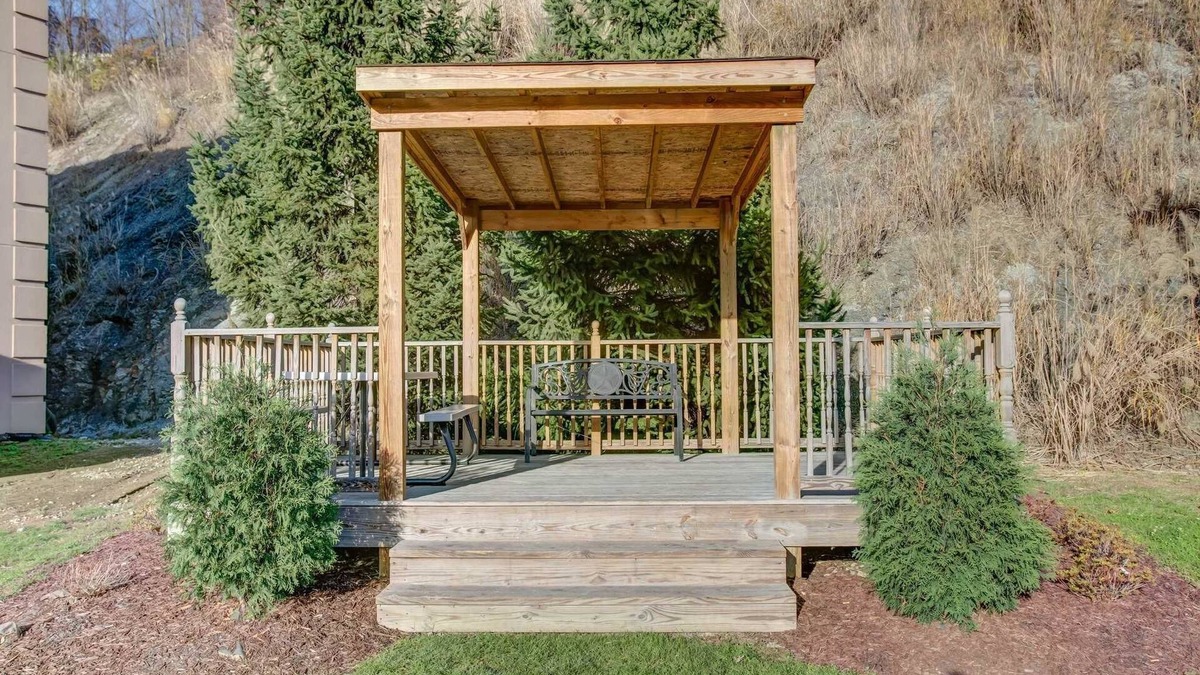 South Hills Hotel | Comfort Inn Pittsburgh Crafton