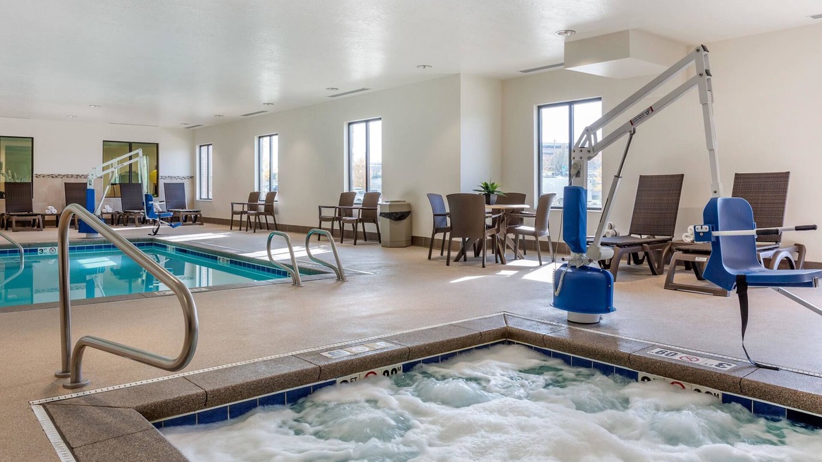 Hillcrest Hotel | Comfort Inn & Suites Boise Airport