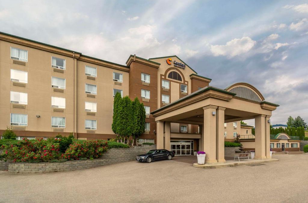 Salmon Arm Hotel | Comfort Inn & Suites