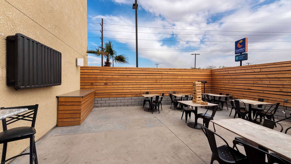 El Centro Hotel | Comfort Inn & Suites El Centro I - 8