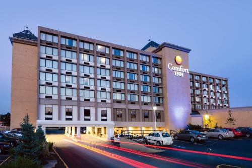 Downtown Des Moines Hotel | Comfort Inn & Suites Event Center