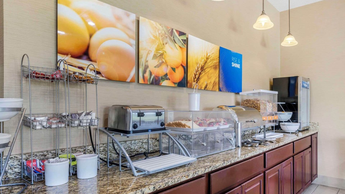 La Grange Hotel | Comfort Inn & Suites La Grange