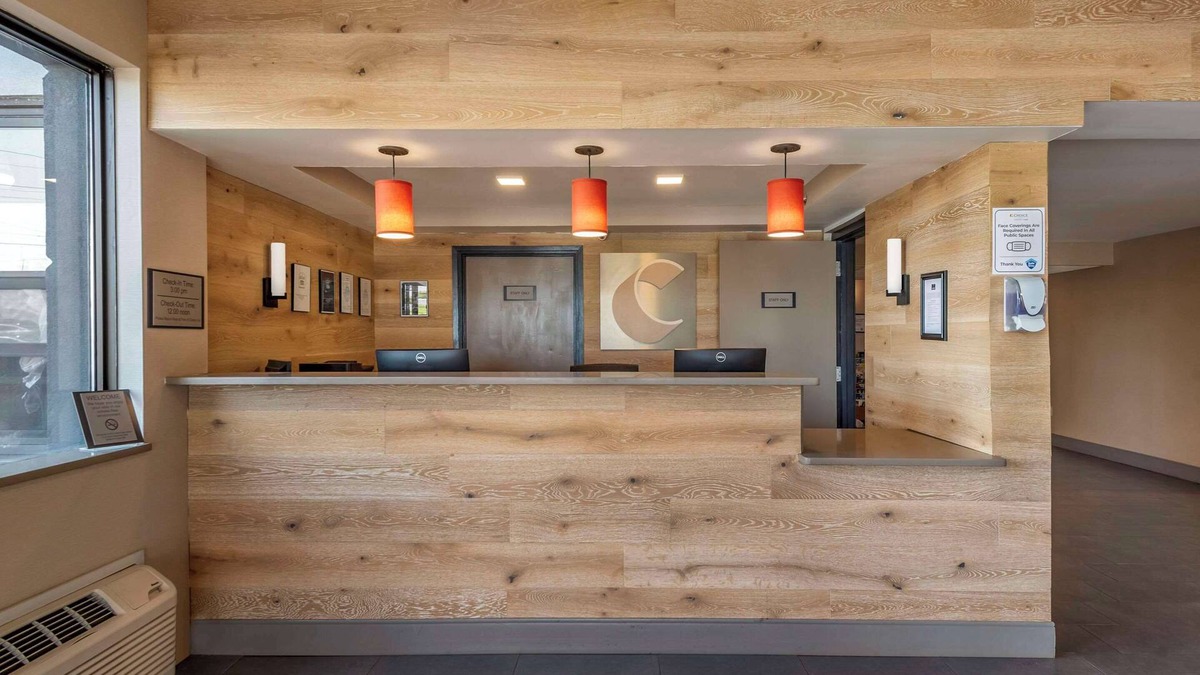Galeville Hotel | Comfort Inn & Suites Liverpool - Syracuse North