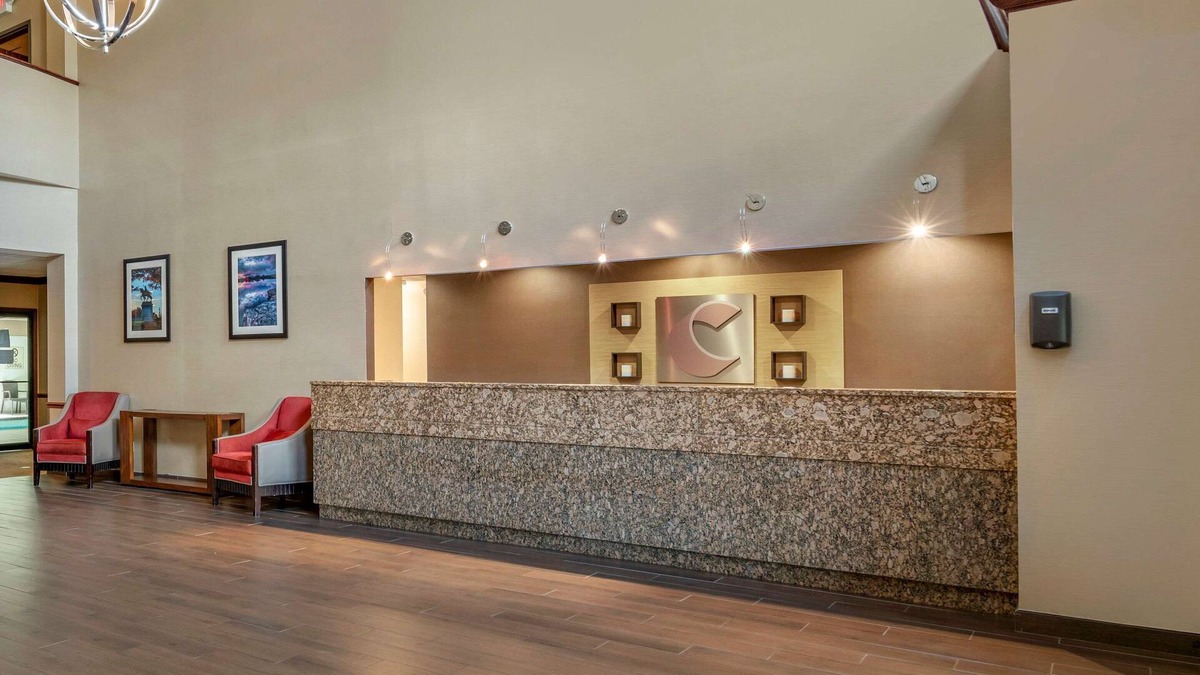 O'Fallon Hotel | Comfort Inn & Suites St. Louis - O'Fallon