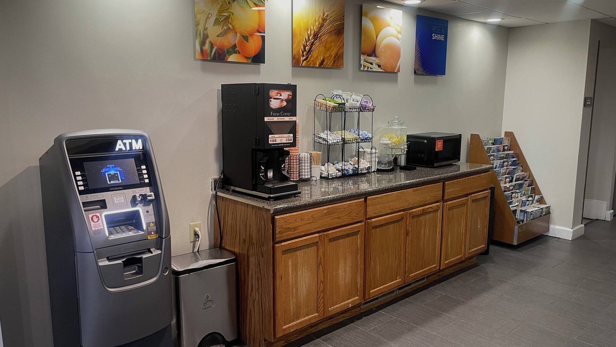 Syracuse Hotel | Comfort Inn & Suites Syracuse-Carrier Circle