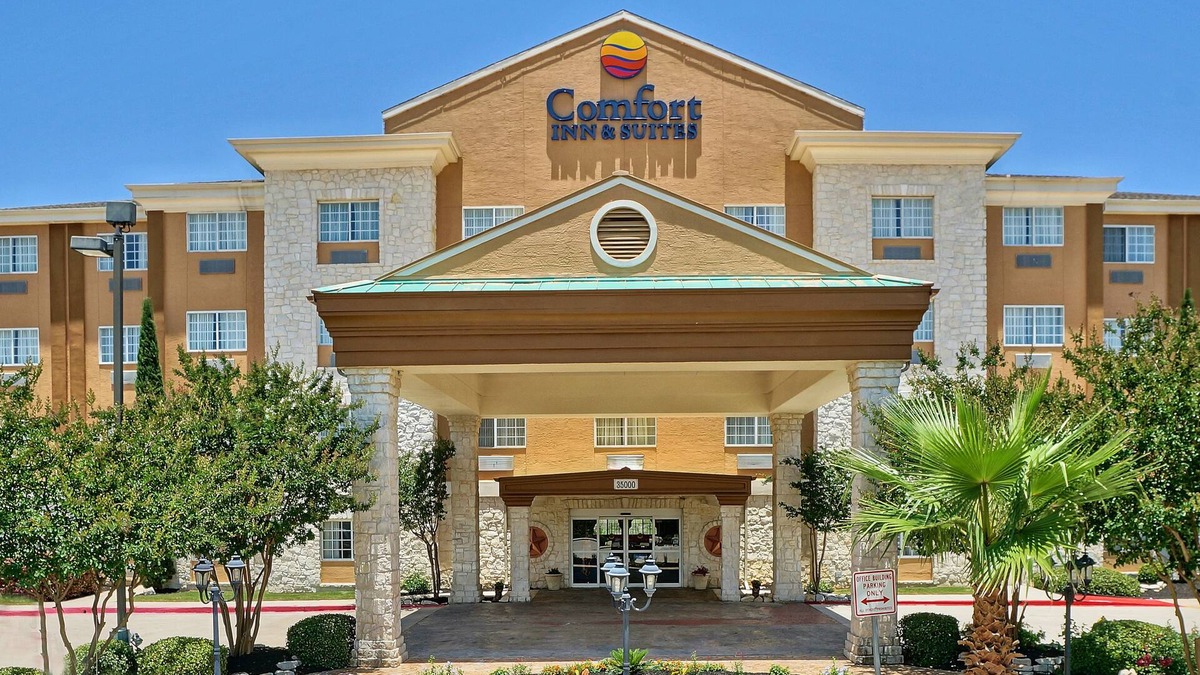 Boerne Hotel | Comfort Inn & Suites Texas Hill Country