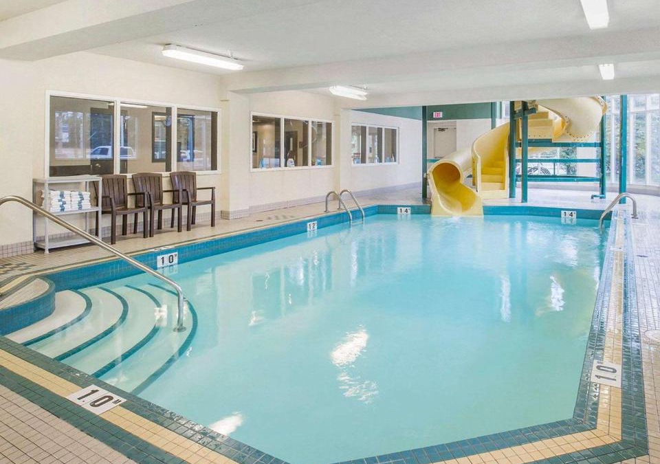 Banff Trail Hotel | Comfort Inn & Suites University