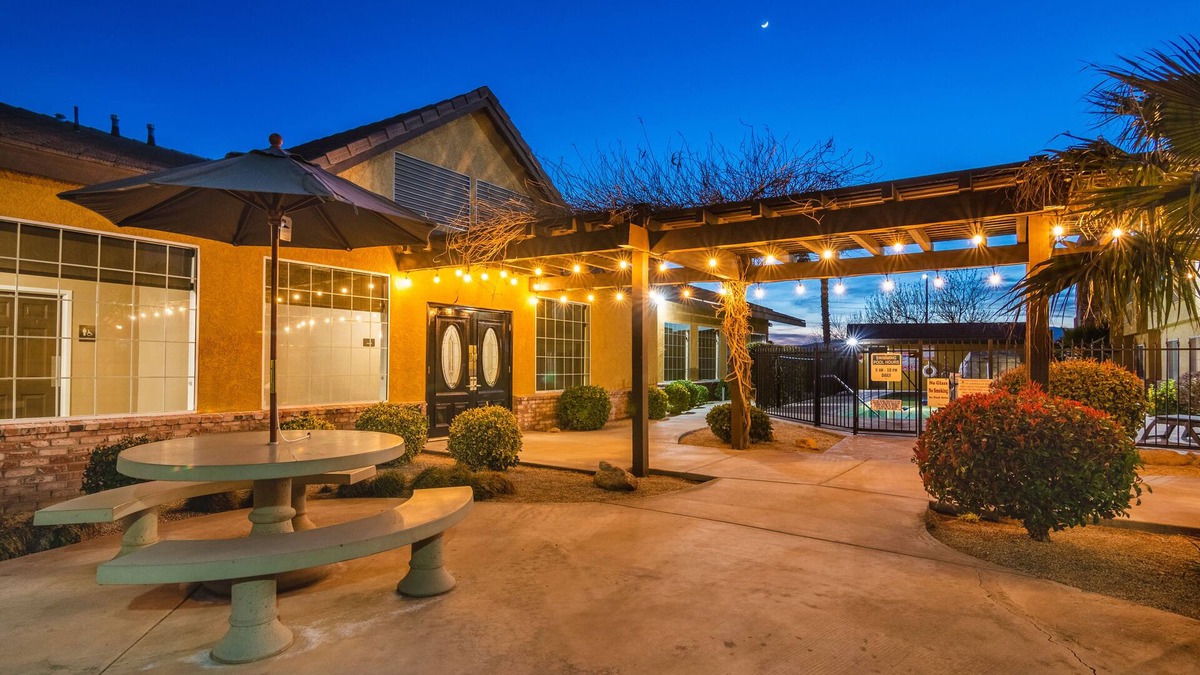 Mojave Hotel | Comfort Inn & Suites