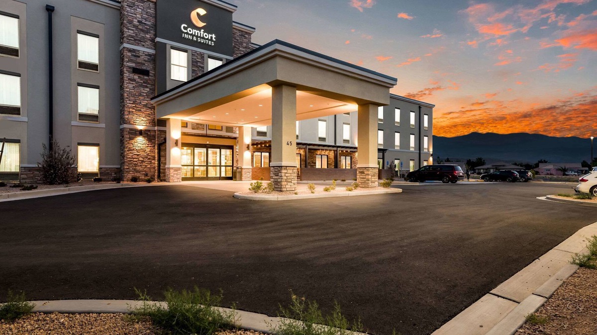 Hurricane Hotel | Comfort Inn & Suites Zion Park Area