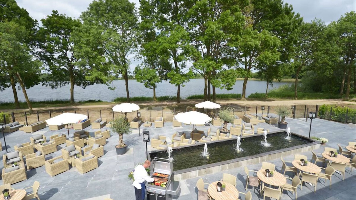 Municipality of 's-Hertogenbosch Hotel | Comfort Meets Convenience Near Bossche Broek Nature Reserve! Onsite Dining