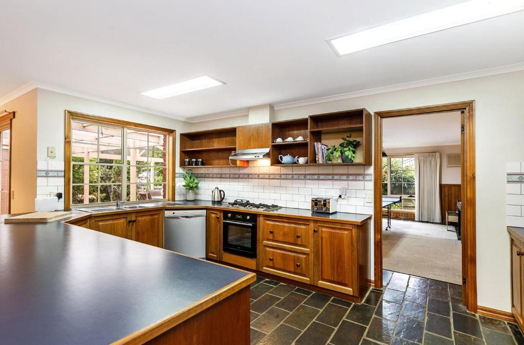 Warrnambool House | Comfort on Conns