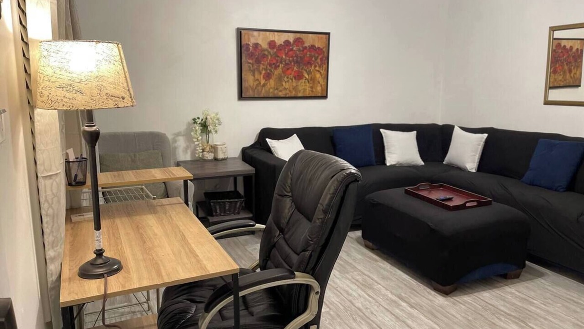 Elizabeth City House | Comfort & Quiet in a Central location