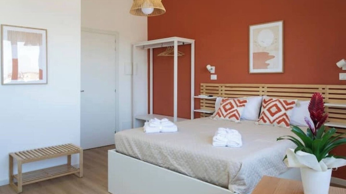 Monte di Pieta House | Comfort Room with Cathedral View - Shared Bathroom