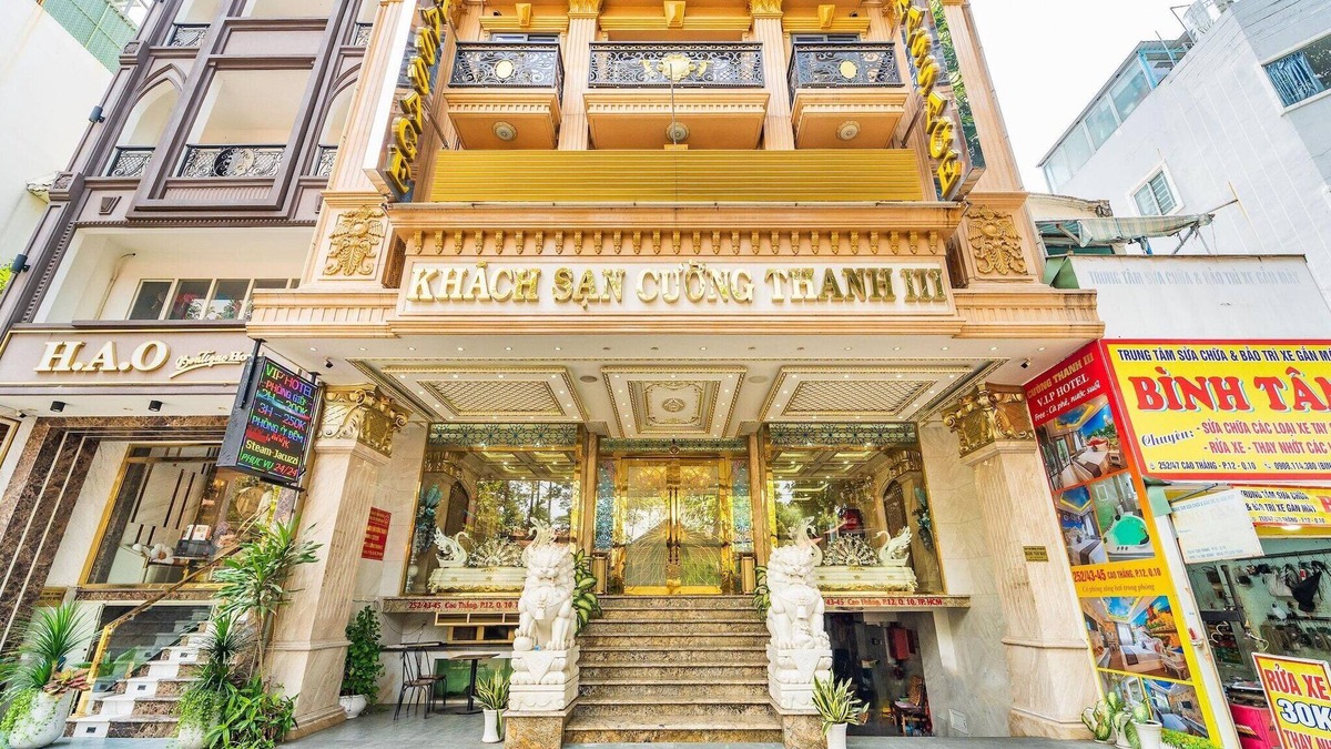 District 10 House | Comfort Stay Steps from Children’s Hospital 1