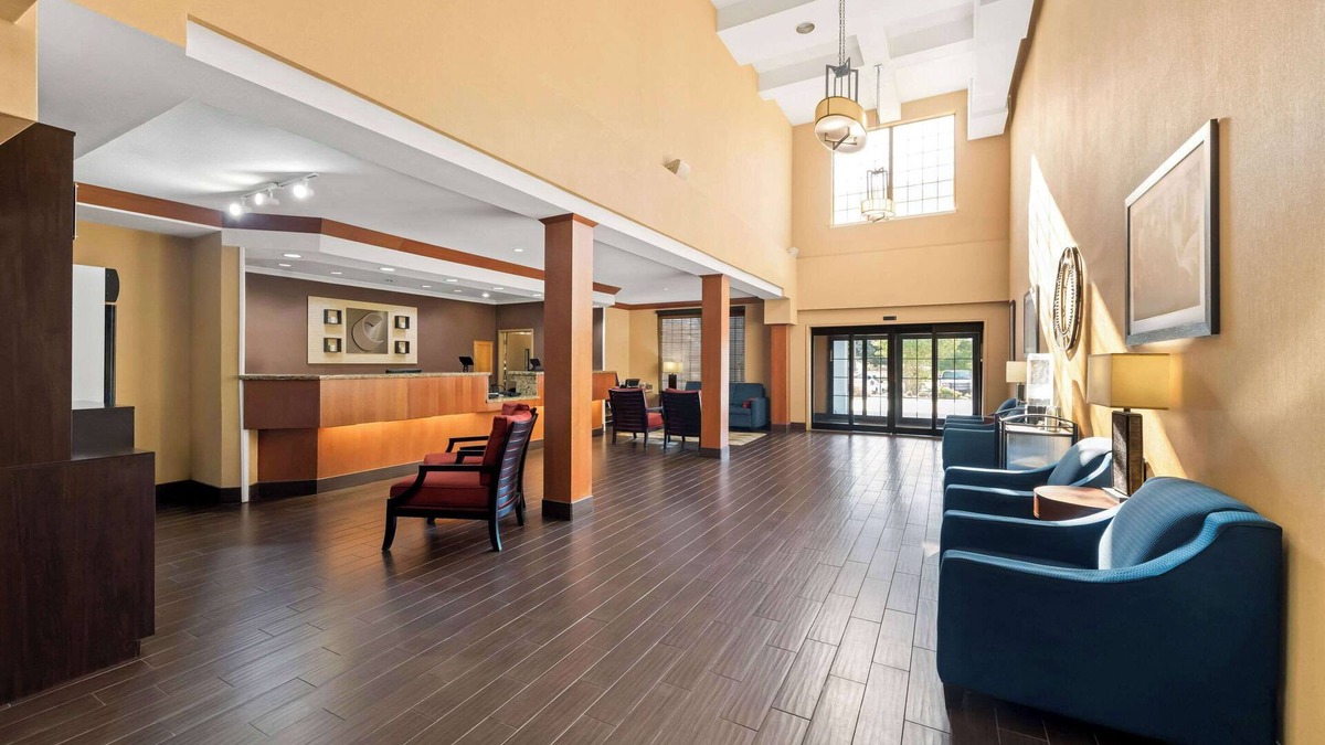 Roanoke Hotel | Comfort Suites Roanoke - Fort Worth North