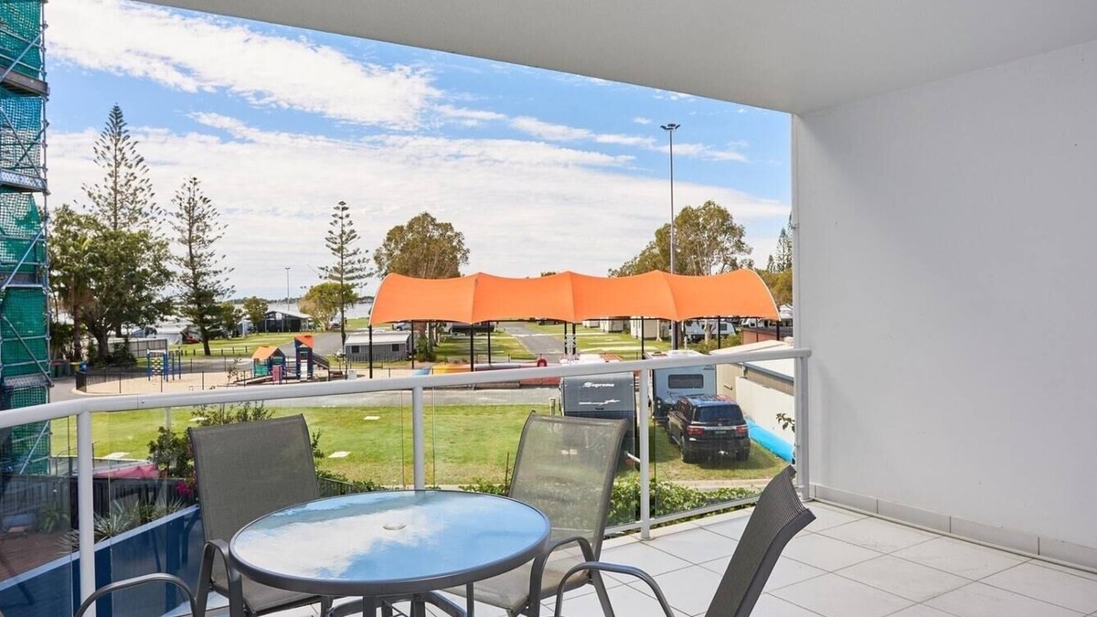 Southport Apartment | Comfort Two Bedroom Apartment in Heart Southport