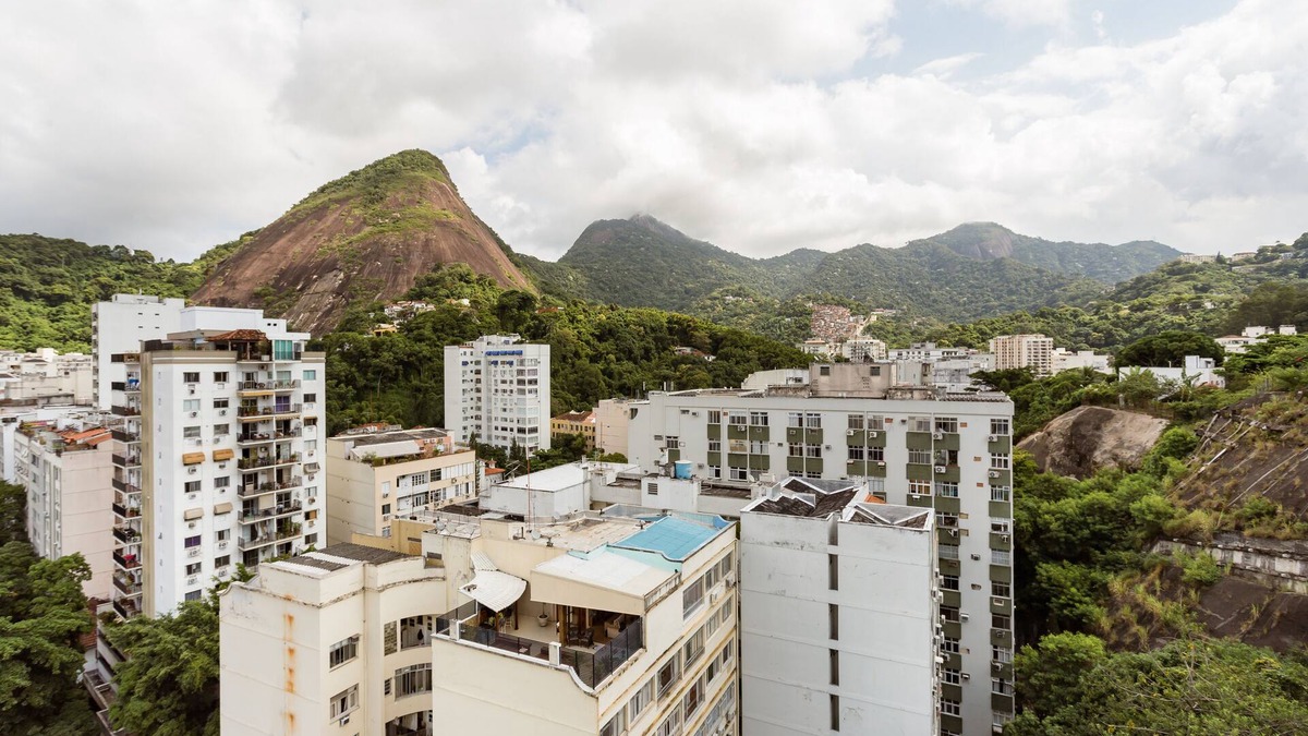 Laranjeiras Apartment | Comfort with a view of Christ