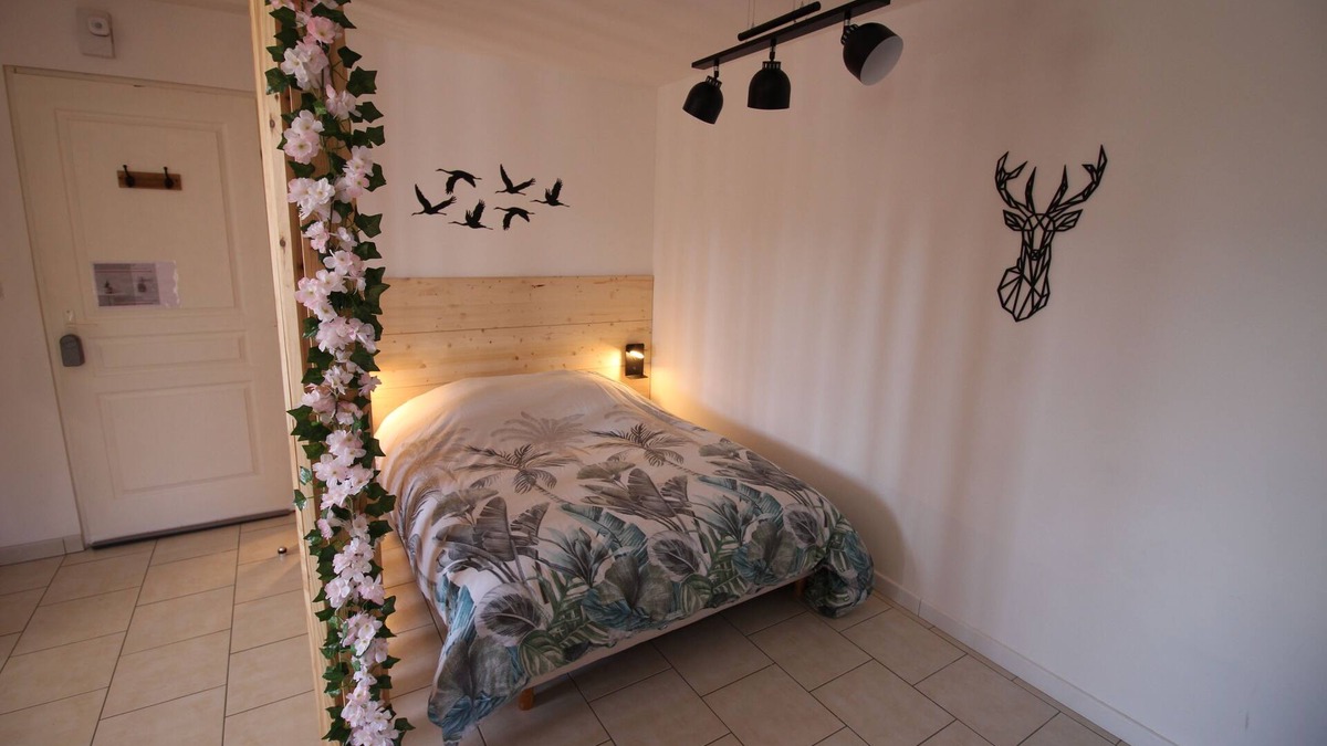 Giffaumont-Champaubert Apartment | Comfortable T1 apartment at Lac du Der