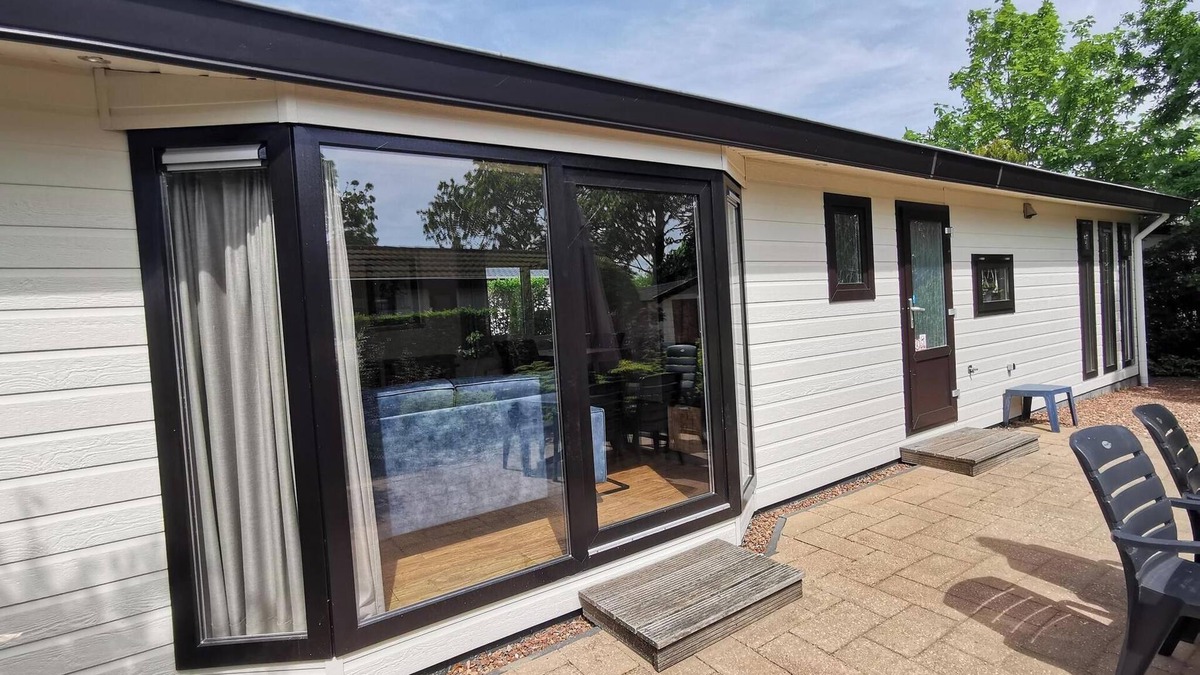 Egmond aan den Hoef House | Comfortable detached 3-person chalet near the sea