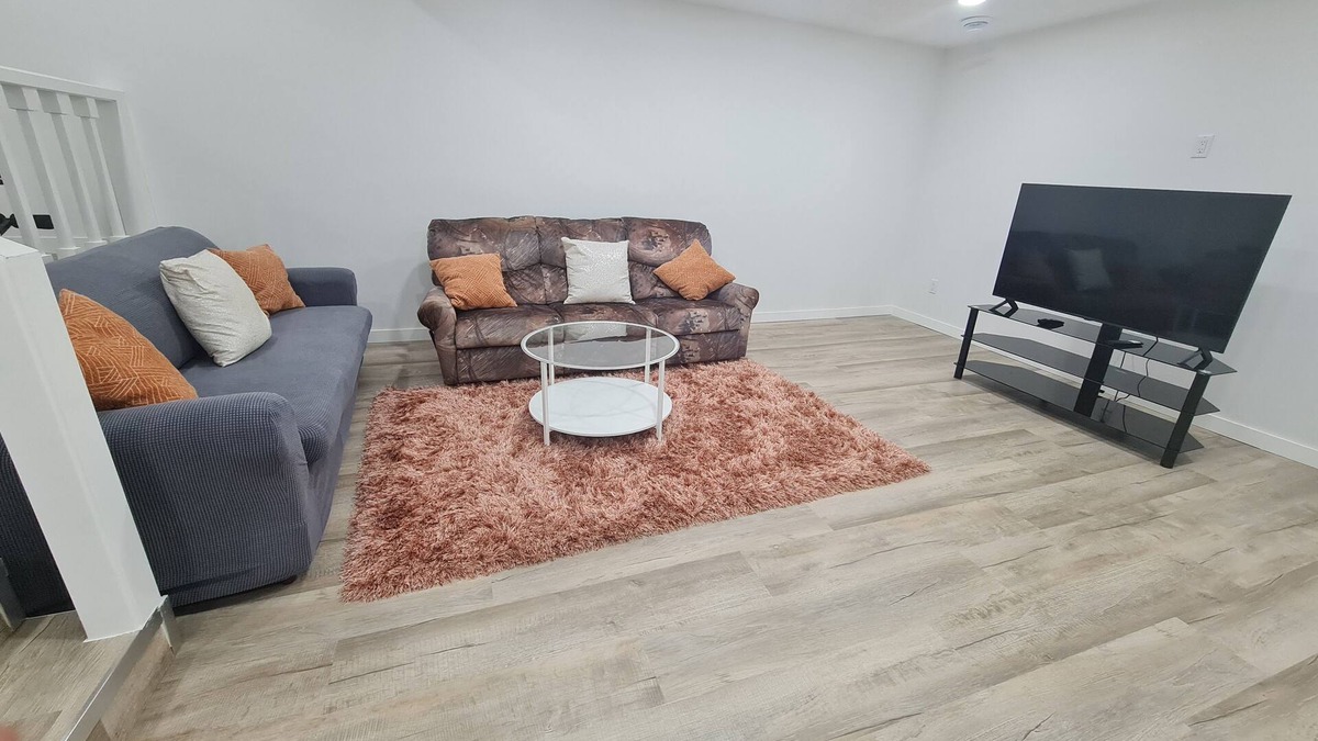 Saskatoon House | Comfortable 2-Bed Basement Suite | Easy Airport & City Access