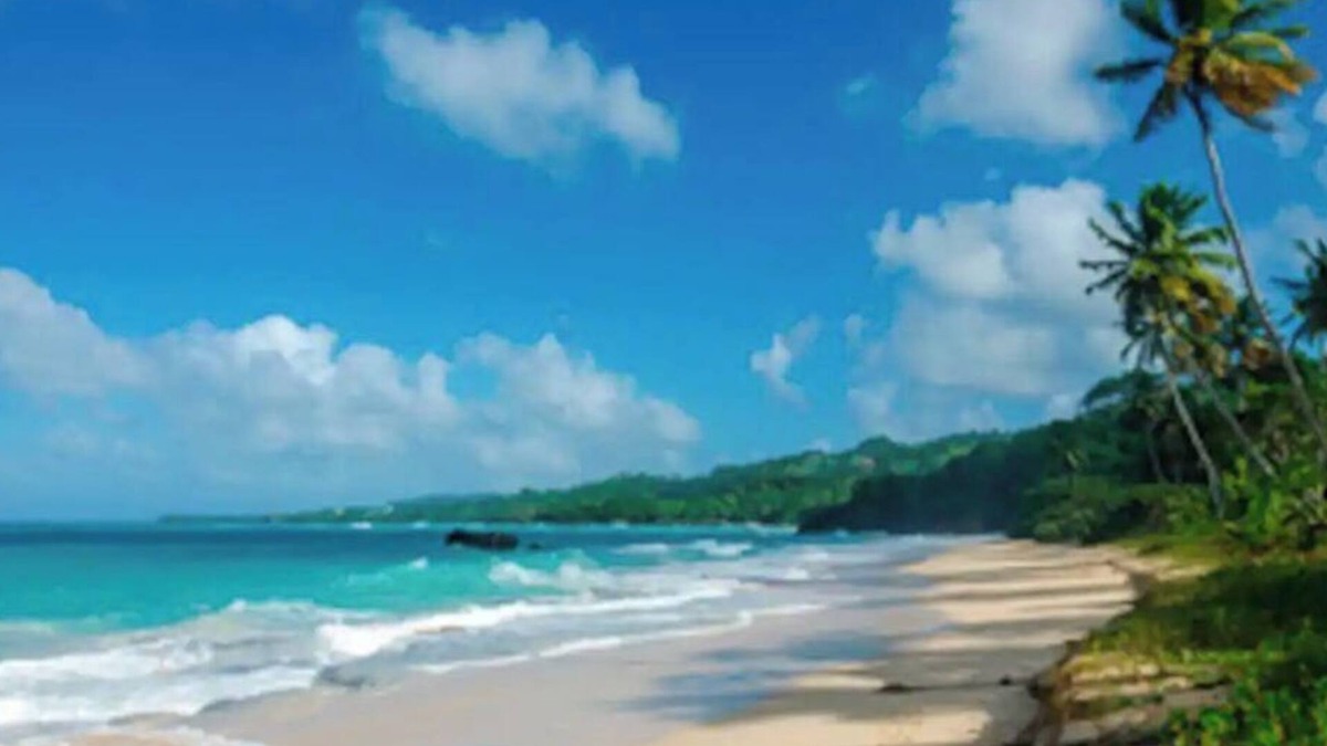 Munoz Apartment | Comfortable 2-Bedroom Apartment Near The Beach