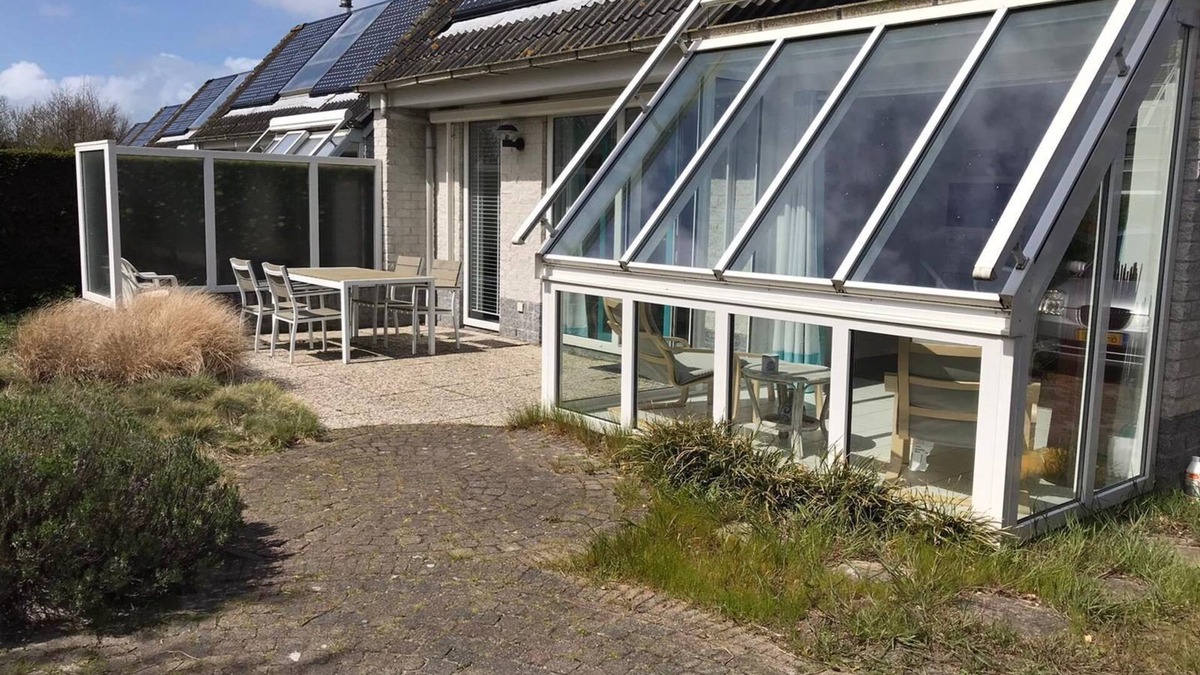 Sint Maartensvlotbrug House | Comfortable 6-person holiday home at walking distance from the beach, WiFi, pets allowed