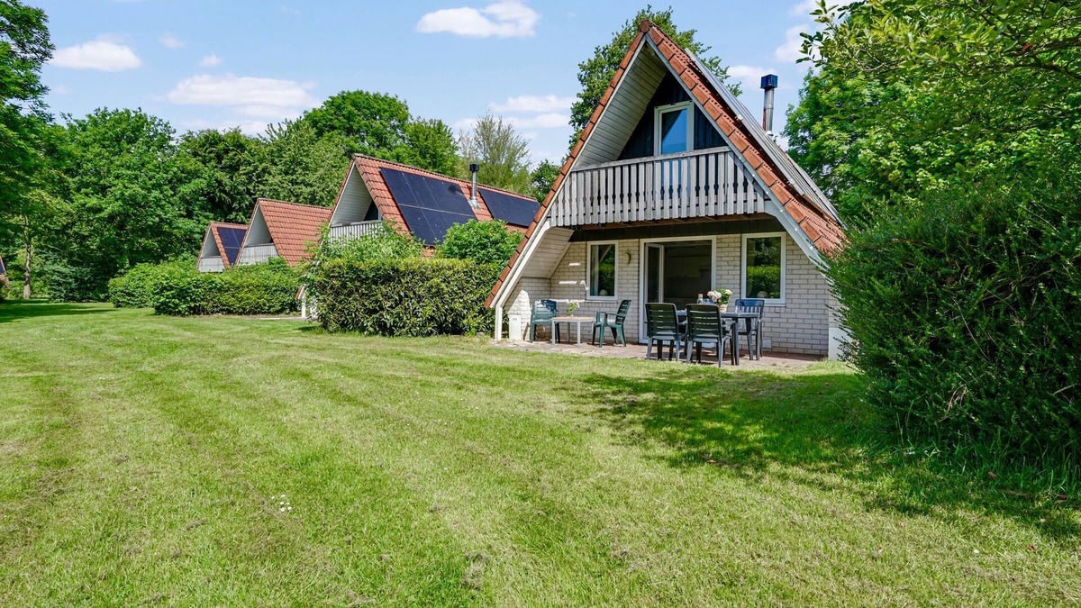 Gramsbergen House | Comfortable 6-person bungalow with dishwasher and washing machine, located by greenery or water in the Vechtdal – enjoy comfort and plenty of activities for all ages!