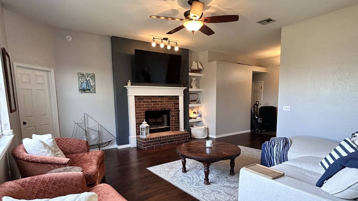 South Oklahoma City House | Comfortable and Clean Retreat