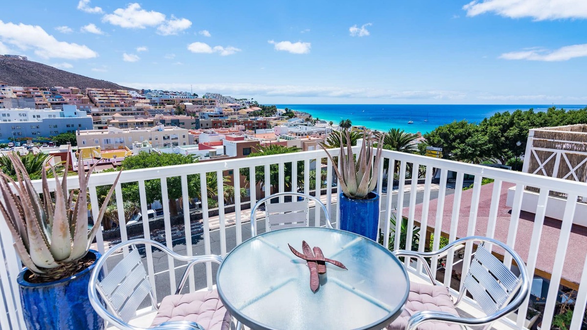 Morro Jable Apartment | Comfortable and central apartment with great location and sea views