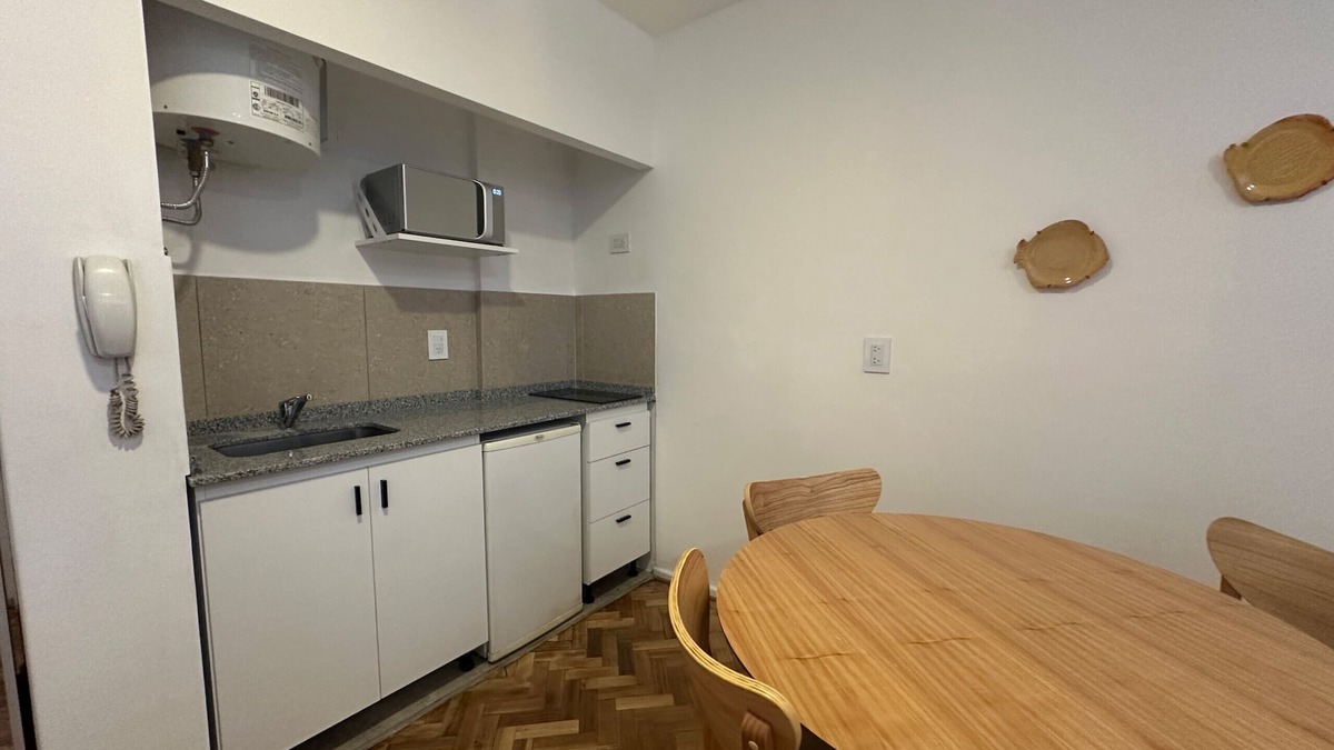 Balvanera Apartment | Comfortable and functional studio near Courts, Colon & theaters
