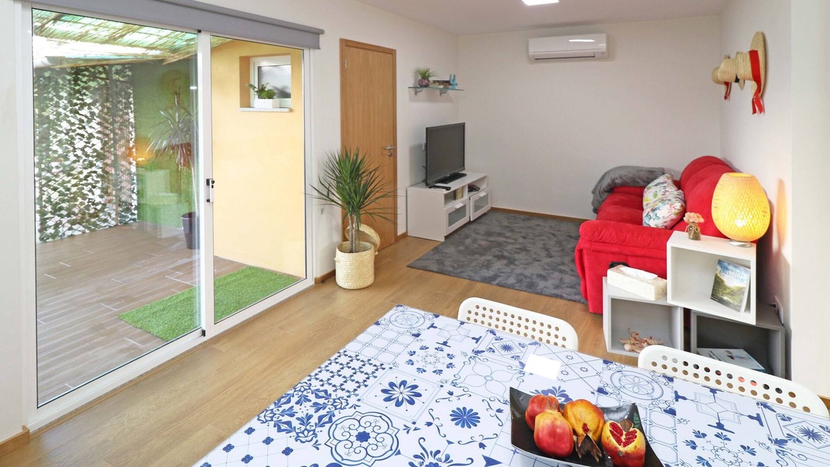 Barcelos House | Comfortable and functional 2 bedroom house with wifi