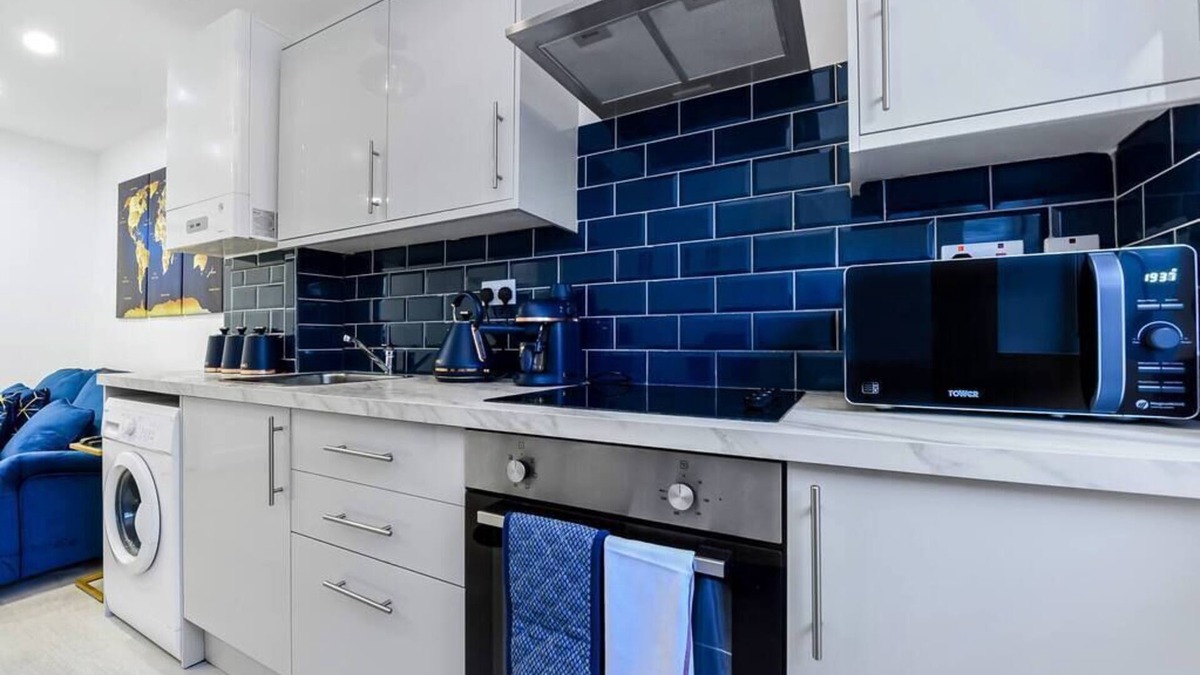 Tottenham Apartment | Comfortable and Stylish 1 BR flat - Sleeps 2