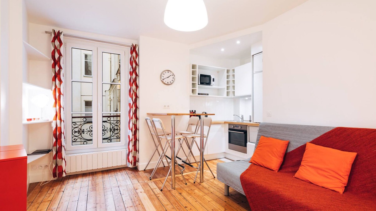 Chaillot Apartment | Comfortable and Quiet 1 BR Closed to the Eiffel Tower
