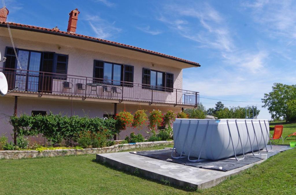 Sajini Apartment | Comfortable and quiet apartment in Istria with privacy